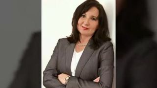 business lady fucked in pussy and ass