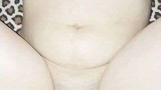 Vecinul a venit sa ma futa