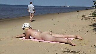 Acquaintance  a milf- beach blowjob