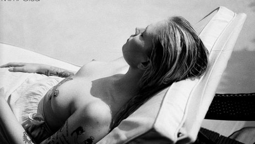 Mimi Cica surprises you once again