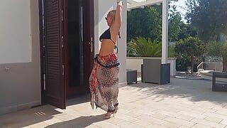 Amateur blonde mature wife enjoys outdoor sex games
