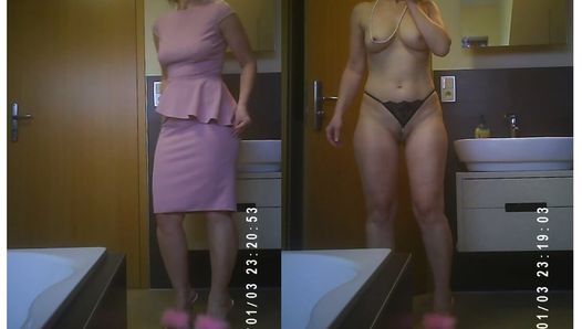 MILF Sisi Show elegant Costume in bathroom