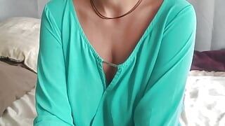 I went to the psychologist because I get hot very quickly – Tatty Rios. first part