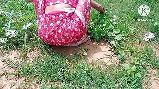Indian desi newly Fucking my sexy wife in jungle and pussy Fucking