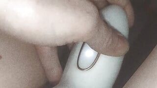 Plump, swollen labia and nh squirting pussy is all you need 😉