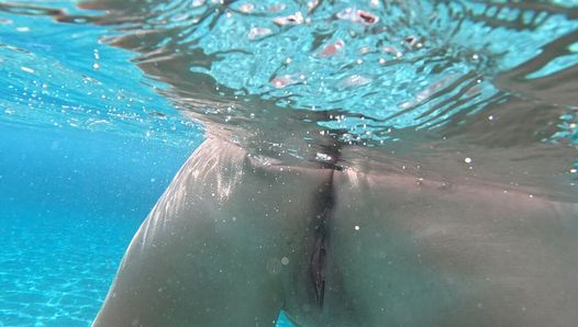 Pussy Swimming Underwater