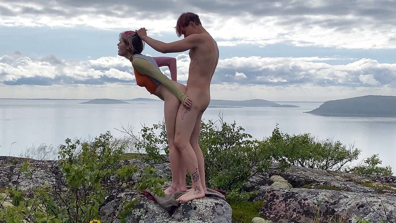 Amateur fuck in front of sea that make you feel more esthetic