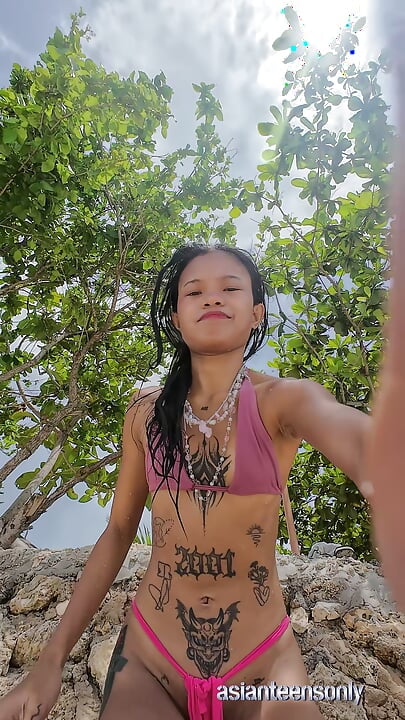 Beauty Speech and Introducing Huge Dildo After Having Fun Outside