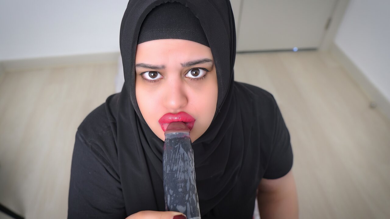 Big Butt Arab Stepmom Trains Her Tight Ass.