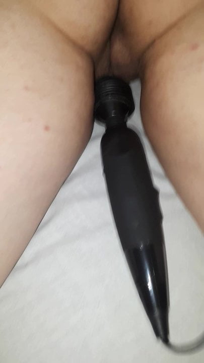 BOSNIAN HOT PUSSY MASTURBATE