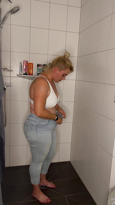 Masturbation in the shower masturbating with shower head multiple orgasms I twice in the shower