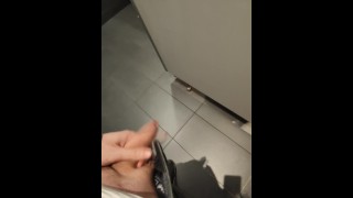 Pissing compilation Vol 1 – Snauwflake shows his big uncut dick and pisses everywhere