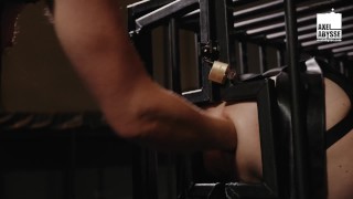 BighandsFF Takes Full Advantage Of Axel Abysses Caged Hole