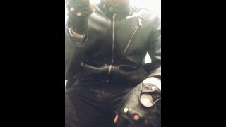 Leather Alpha smoker, smokes and spits, Domination
